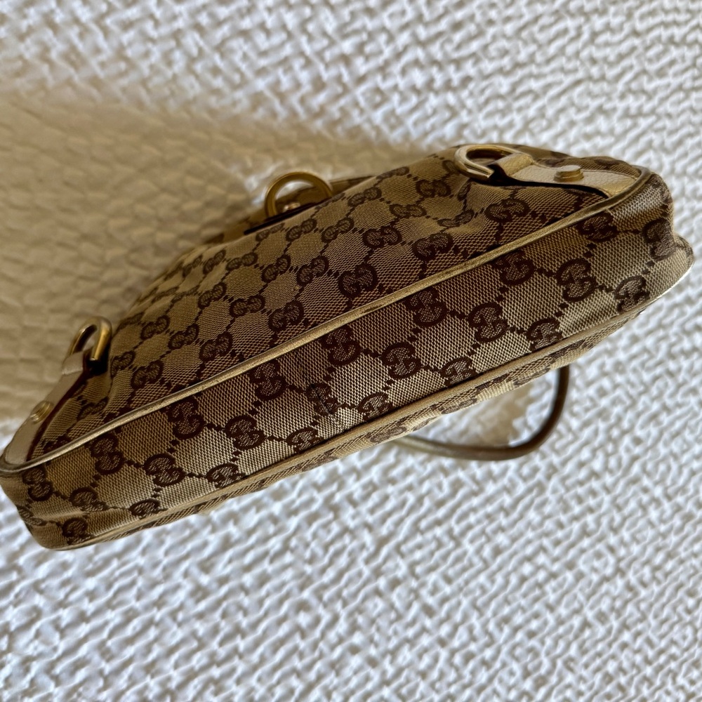 Vintage Gucci Abbey GG Metallic Gold Leather and Beige Shoulder Bag - Picture 9 of 16